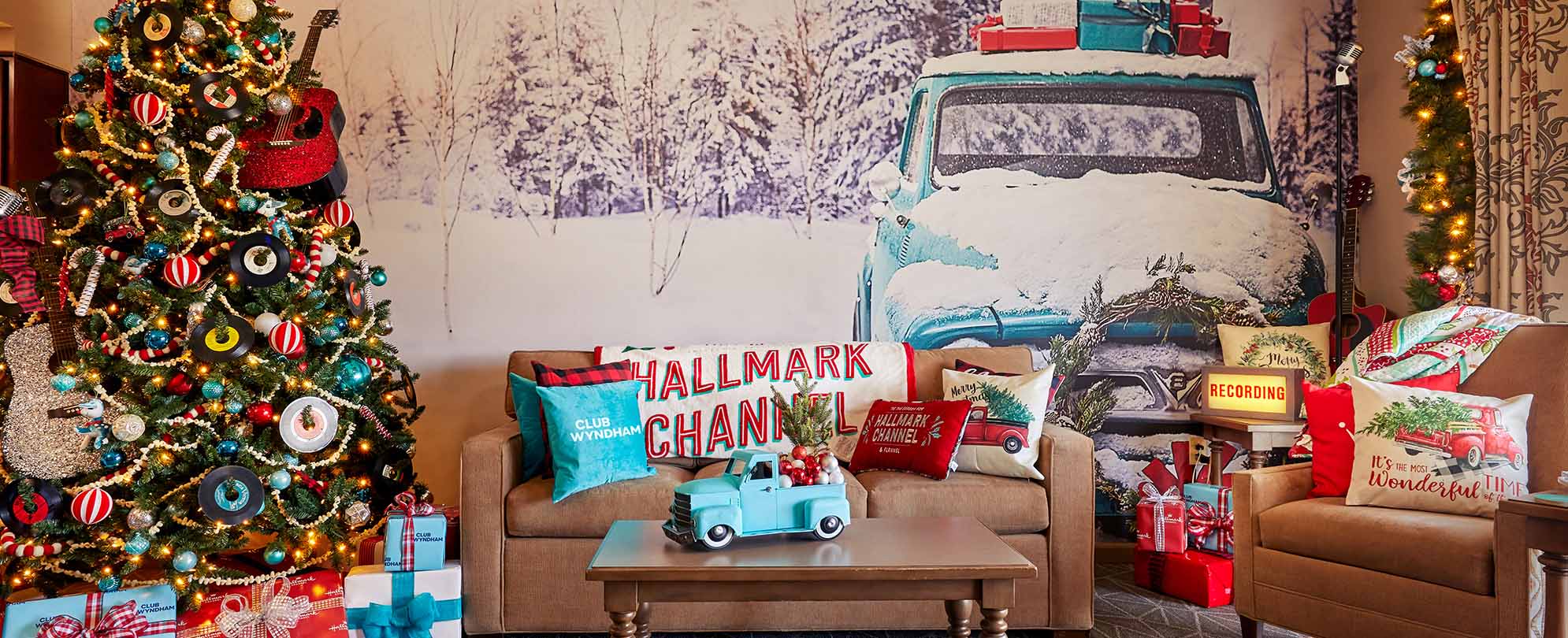  A Hallmark Channel Countdown to Christmas Holiday suite living room at Club Wyndham Nashville.